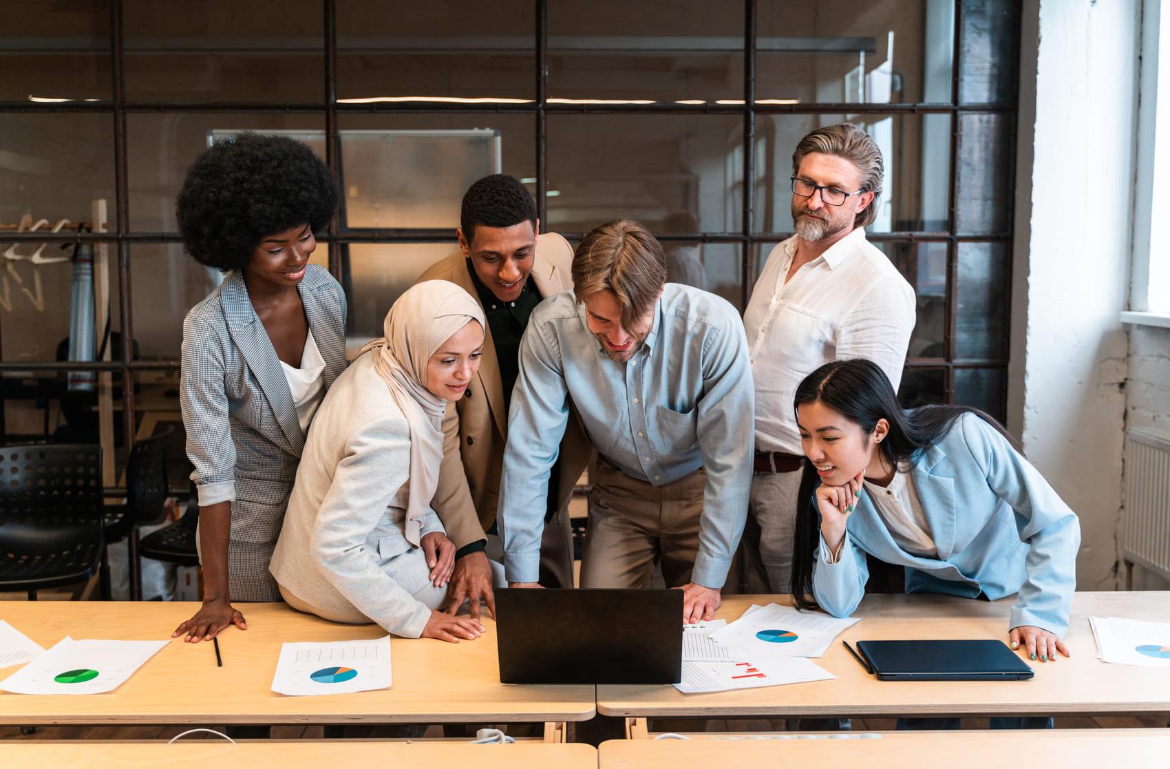 Búsqueda Inteligente y Acceso Seguro: Orickot Centraliza su Conocimiento.